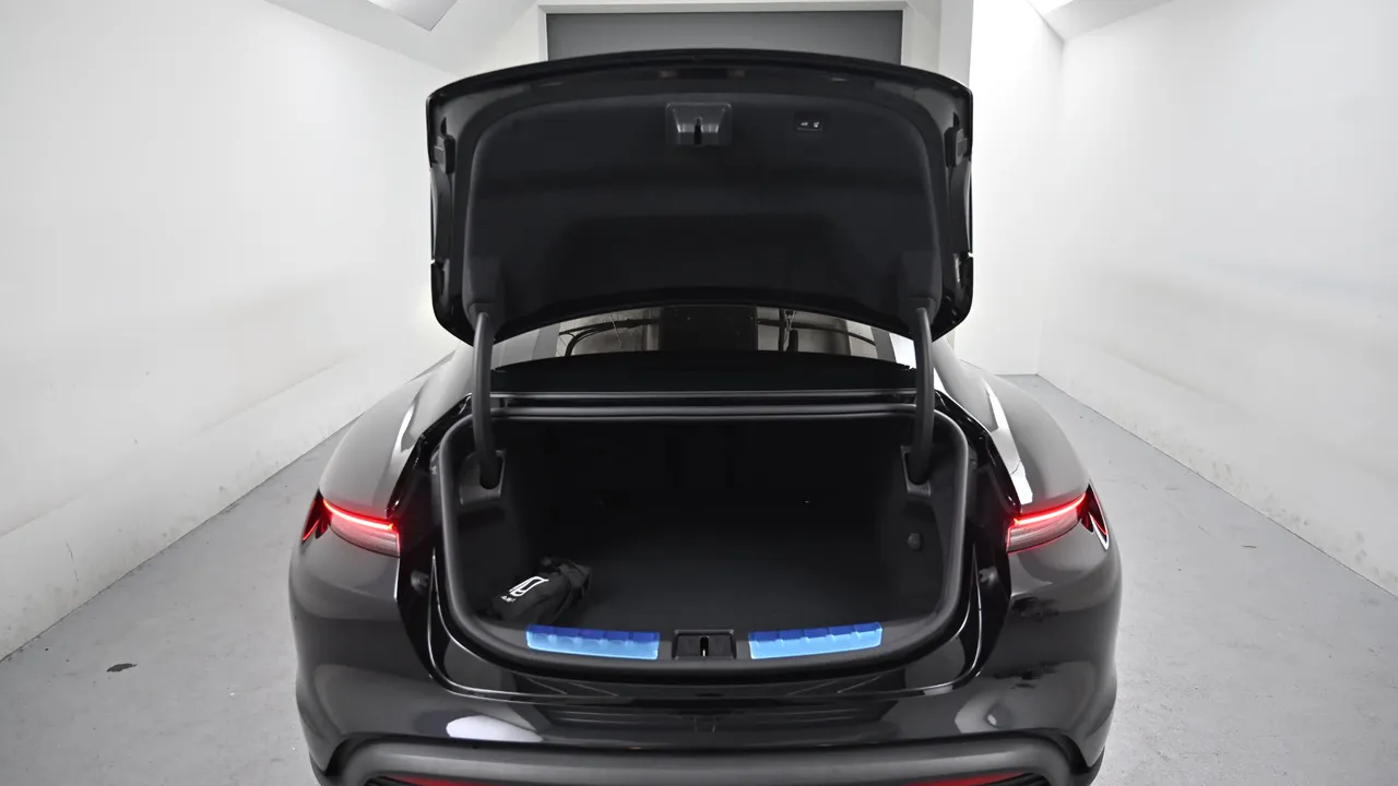 Porsche Taycan — miniaturë 29