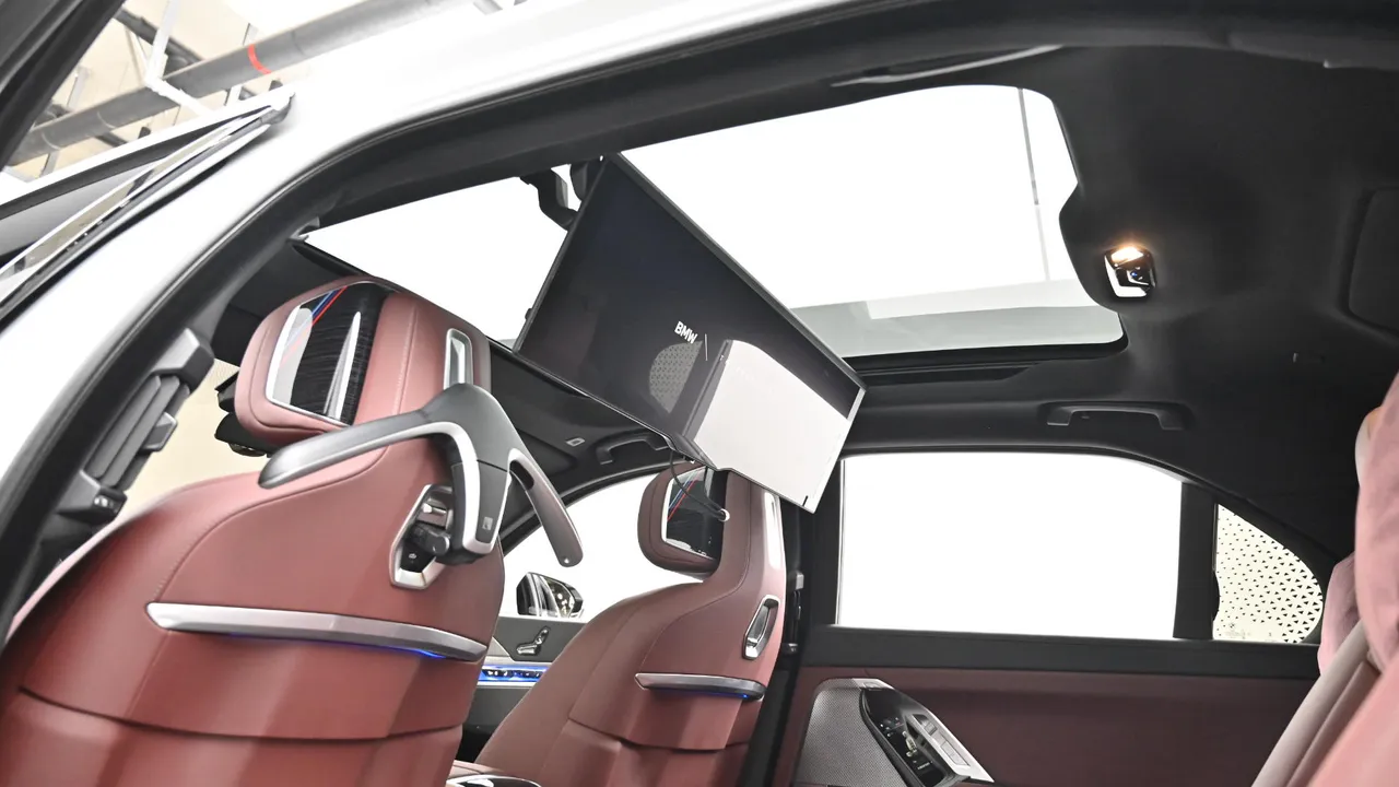 BMW 7er — miniaturë 18