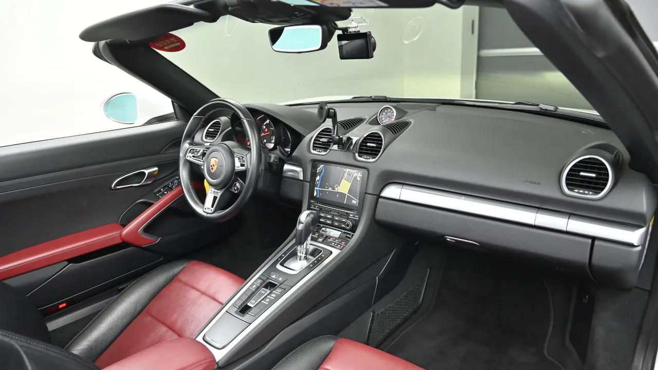 Porsche 718 Boxster 2.0