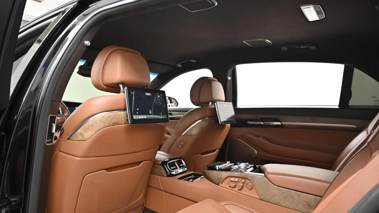 Genesis G90 — miniaturë 18