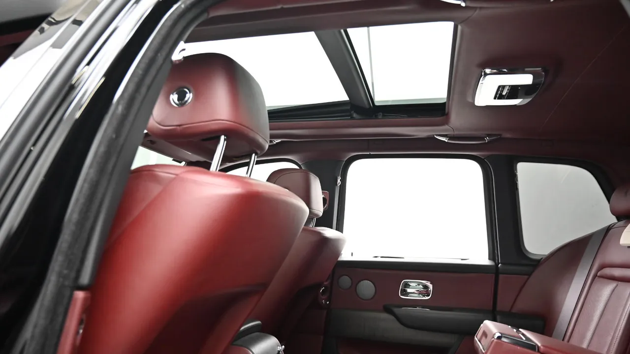 Rolls-Royce Cullinan — miniaturë 18