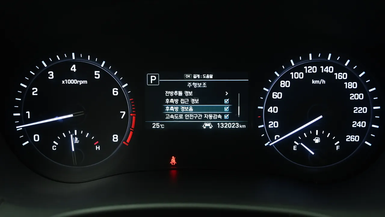 Genesis G80 — miniaturë 8