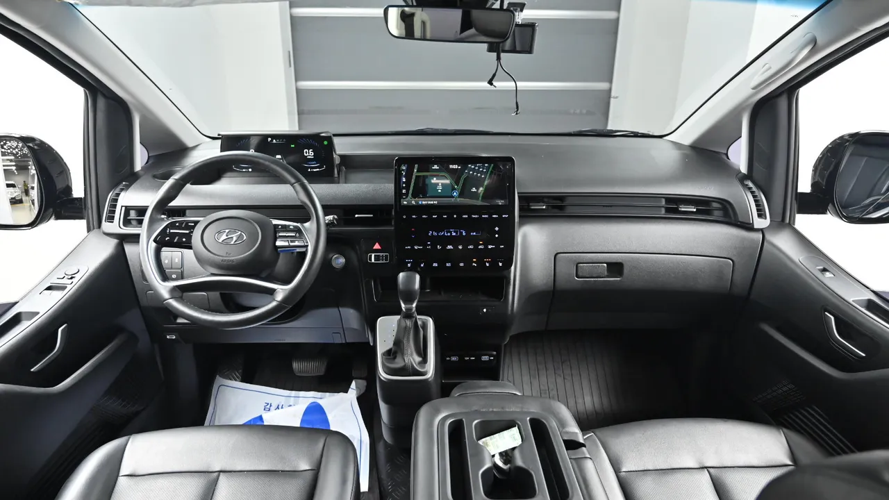 Hyundai Staria — miniaturë 7