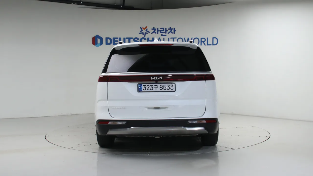 Kia Carnival — miniaturë 4