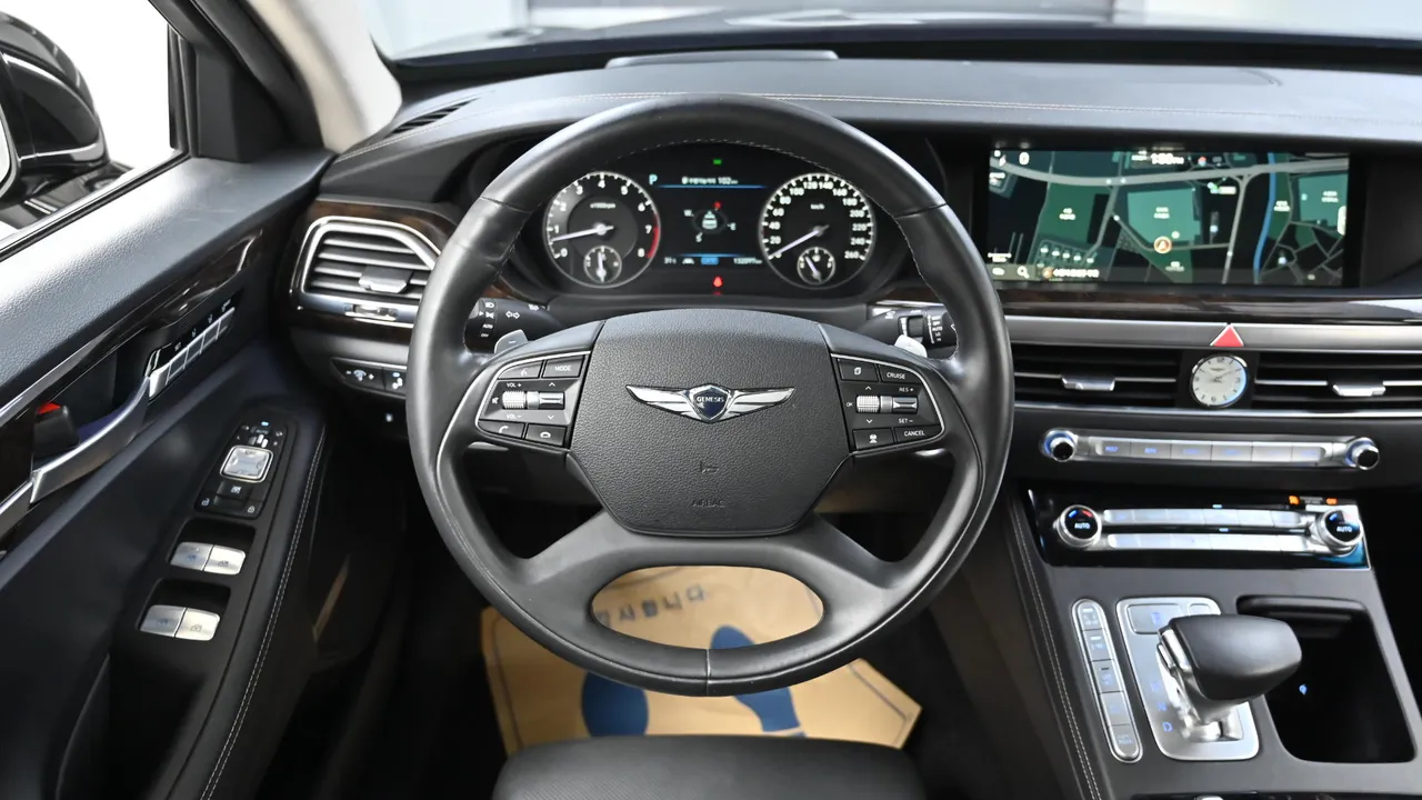 Genesis G90 — miniaturë 13
