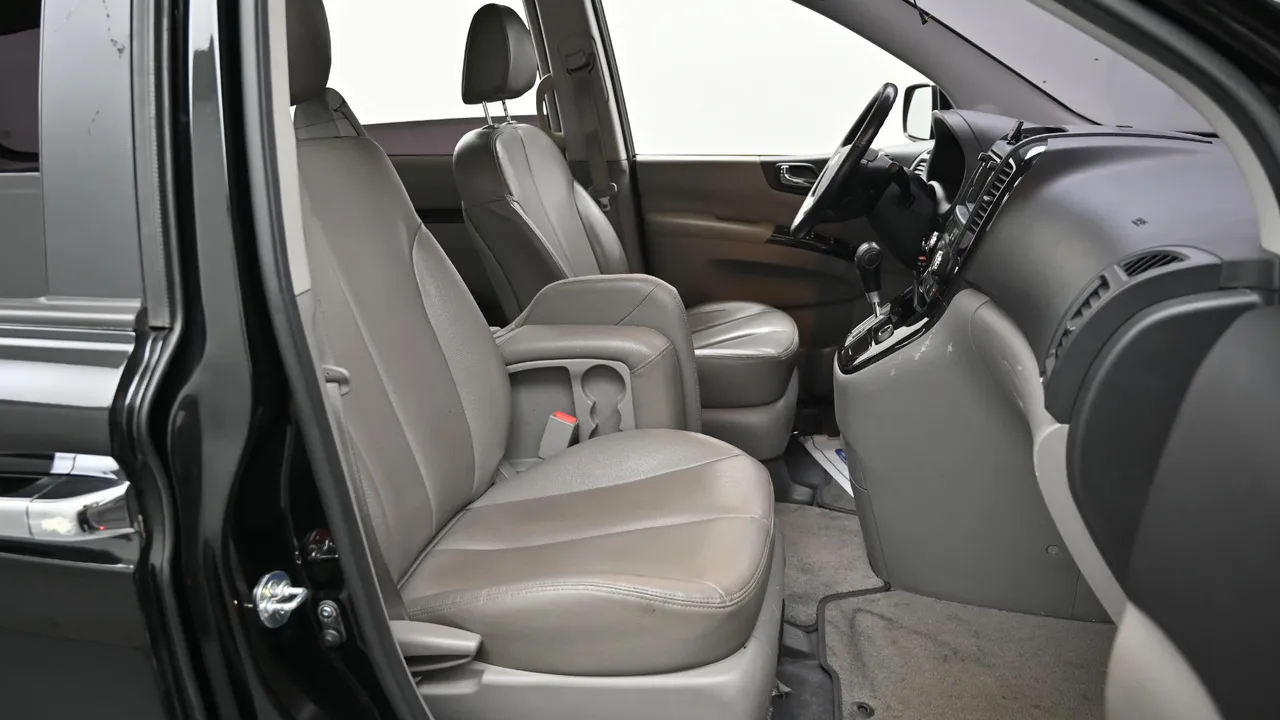 Kia Carnival — miniaturë 10