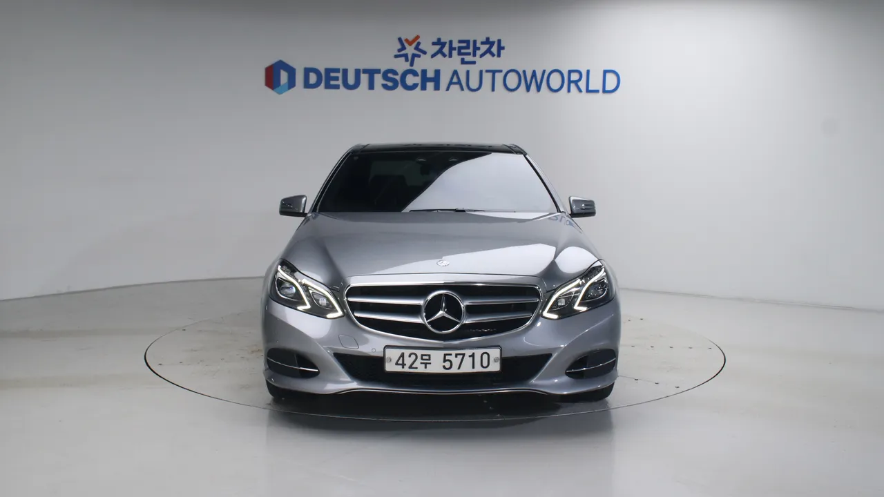 Mercedes-Benz E-klasse — miniaturë 3
