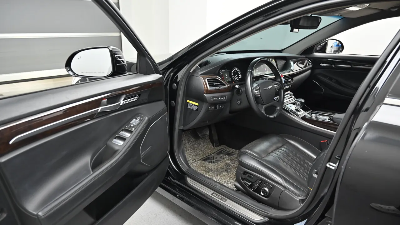 Genesis G90 — miniaturë 11