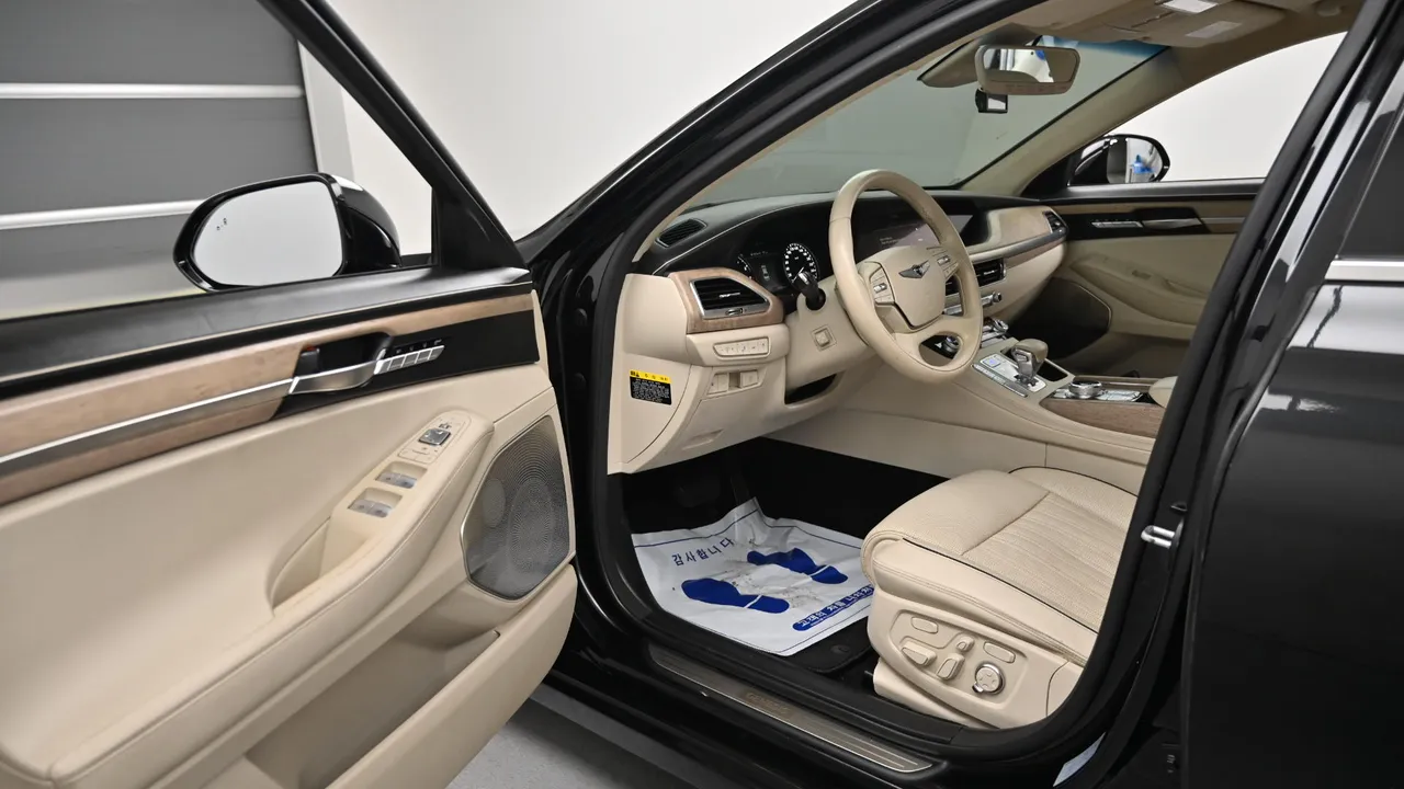 Genesis G90 — miniaturë 11