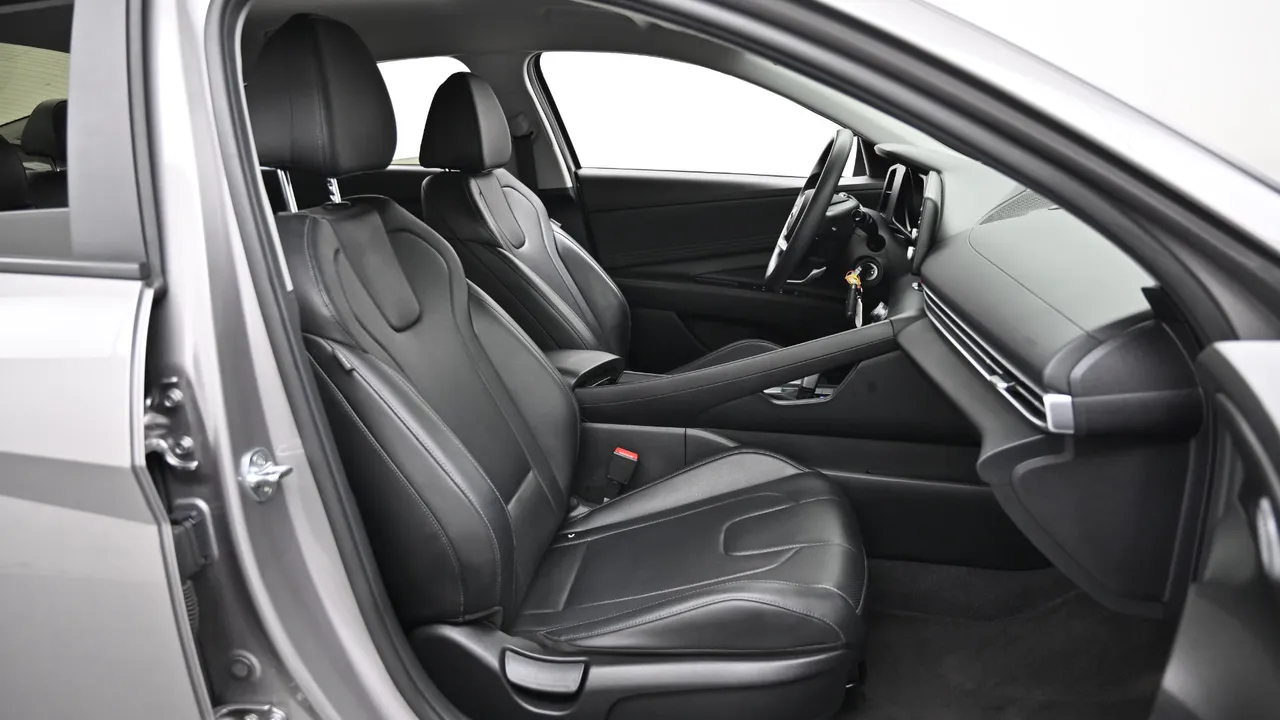 Hyundai Avante — miniaturë 10