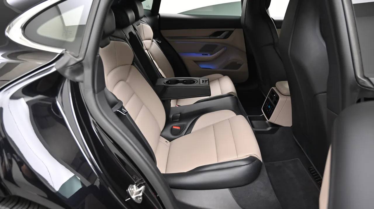 Porsche Taycan — miniaturë 12