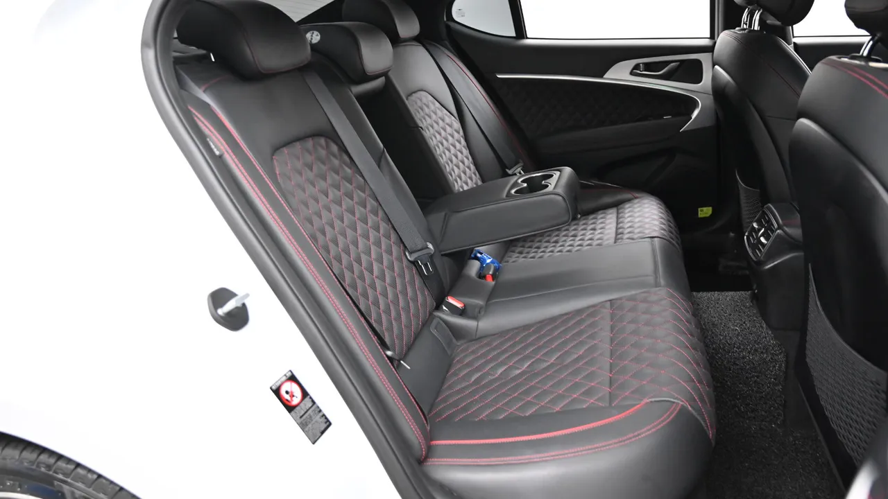 Genesis G70 — miniaturë 12