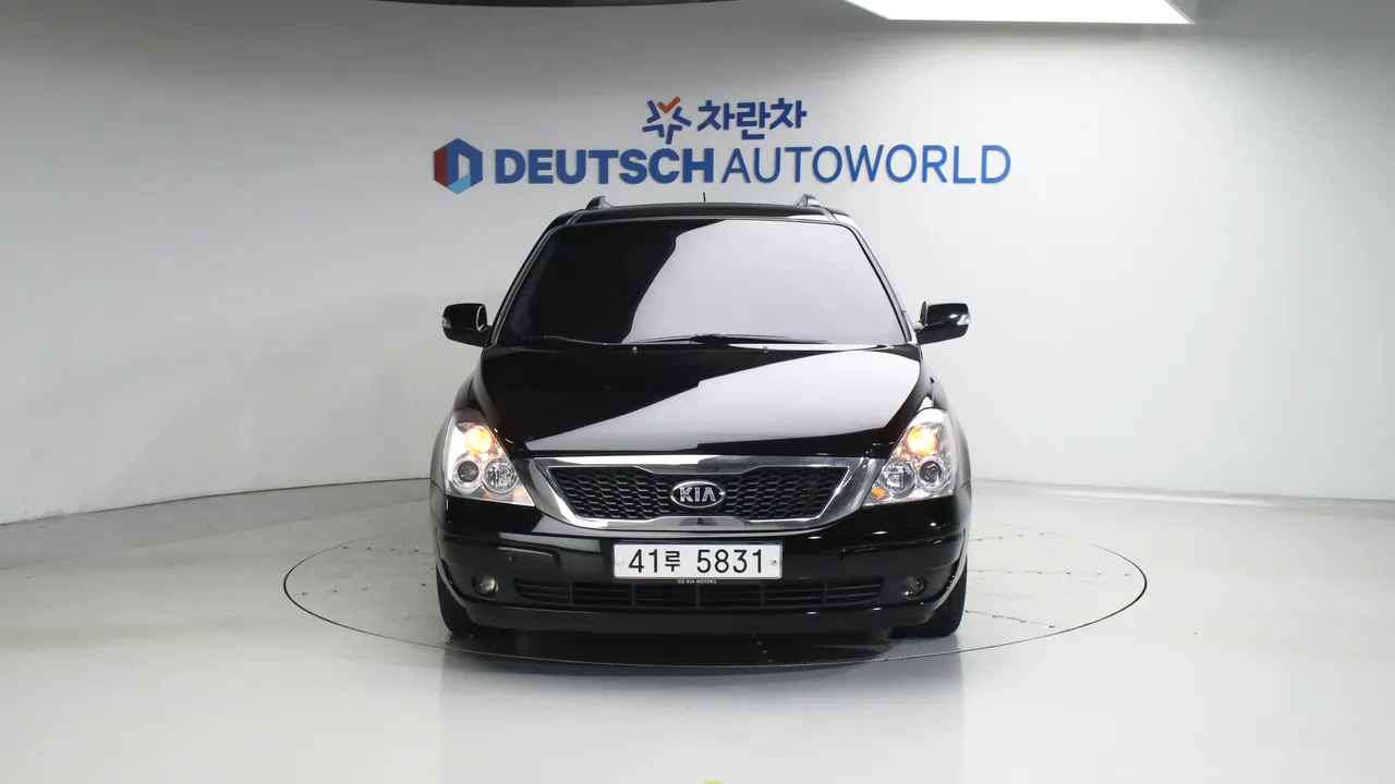Kia Carnival — miniaturë 3
