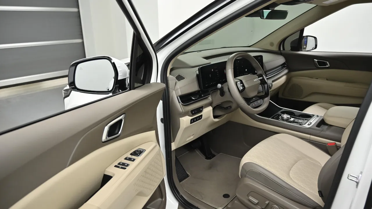 Kia Carnival — miniaturë 11