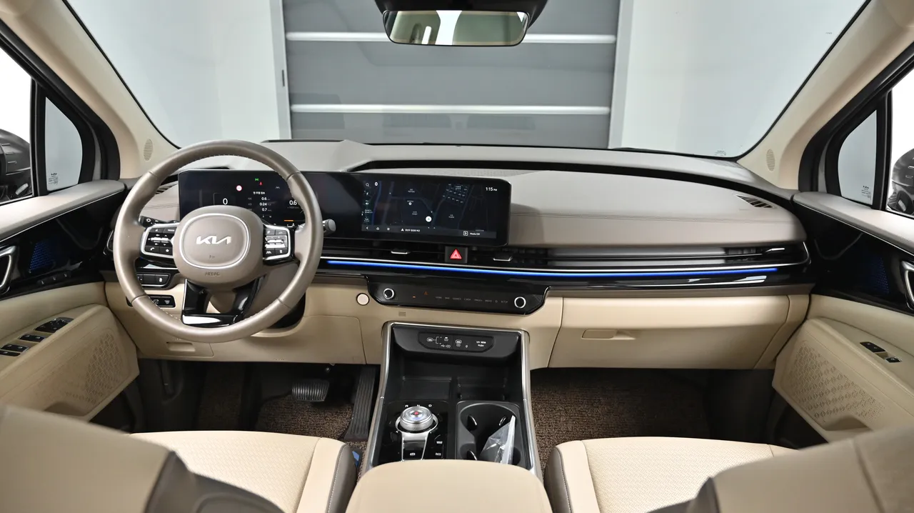 Kia Carnival — miniaturë 7