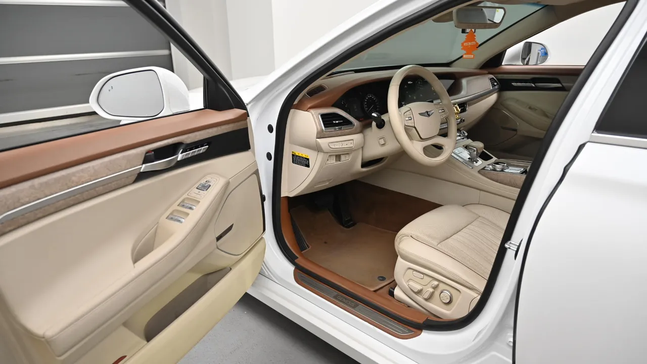 Genesis G90 — miniaturë 11