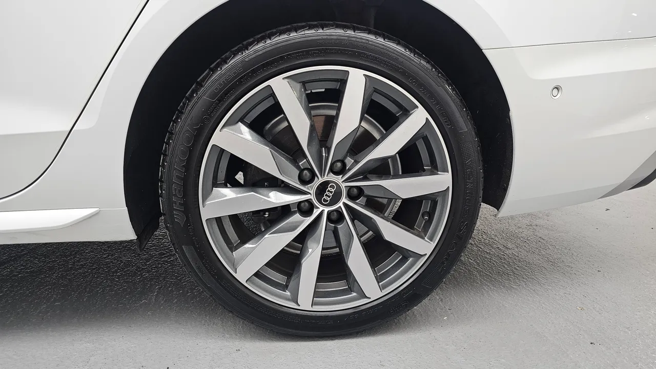 Audi A4 — miniaturë 5