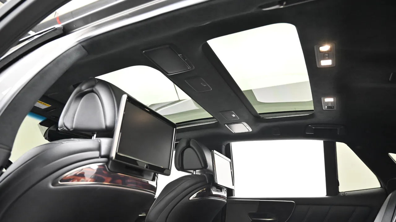 Lexus LS — miniaturë 18