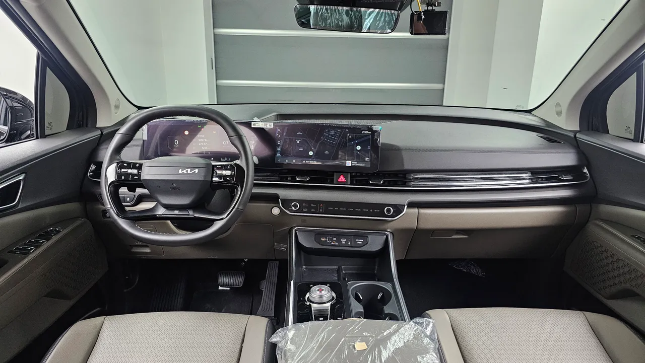 Kia Carnival — miniaturë 7