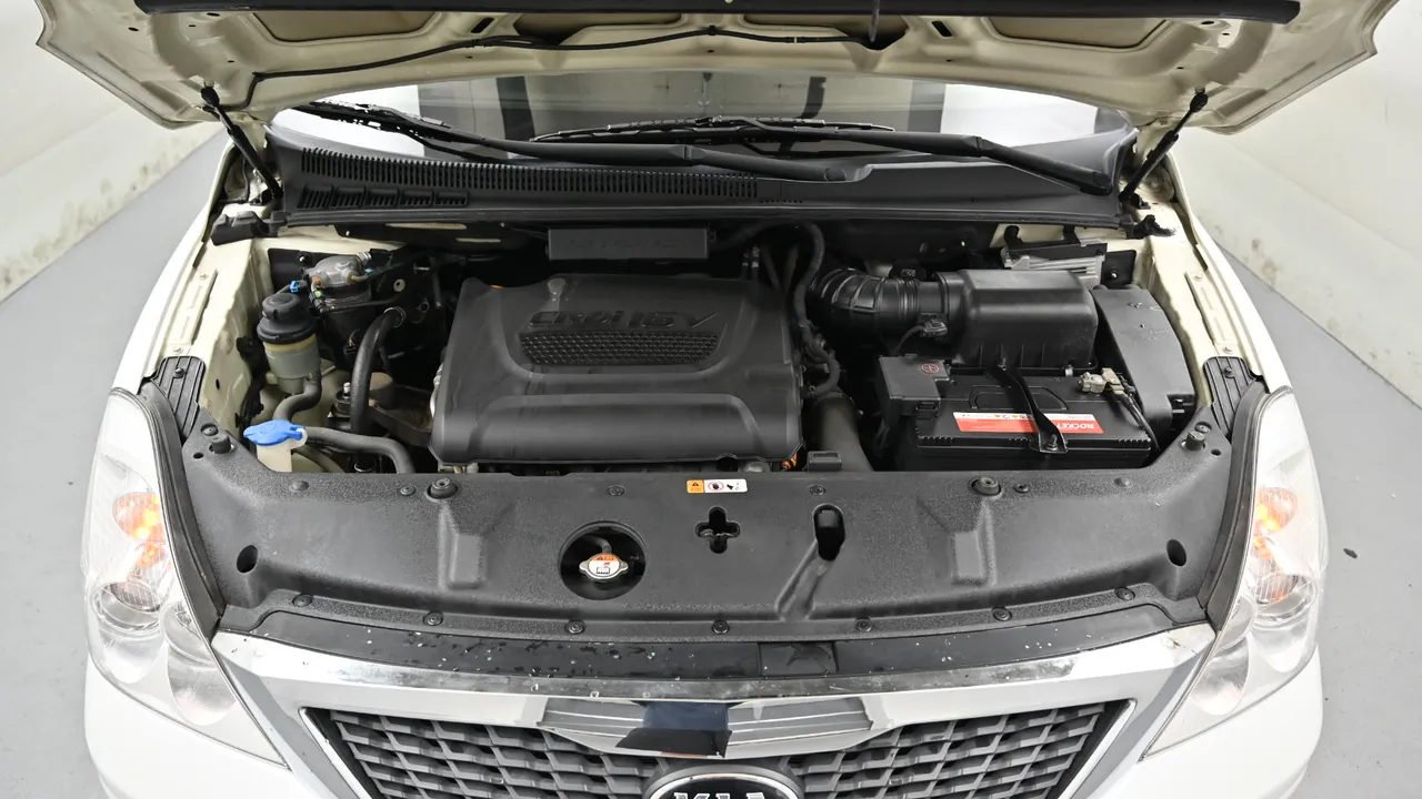 Kia Carnival — miniaturë 6