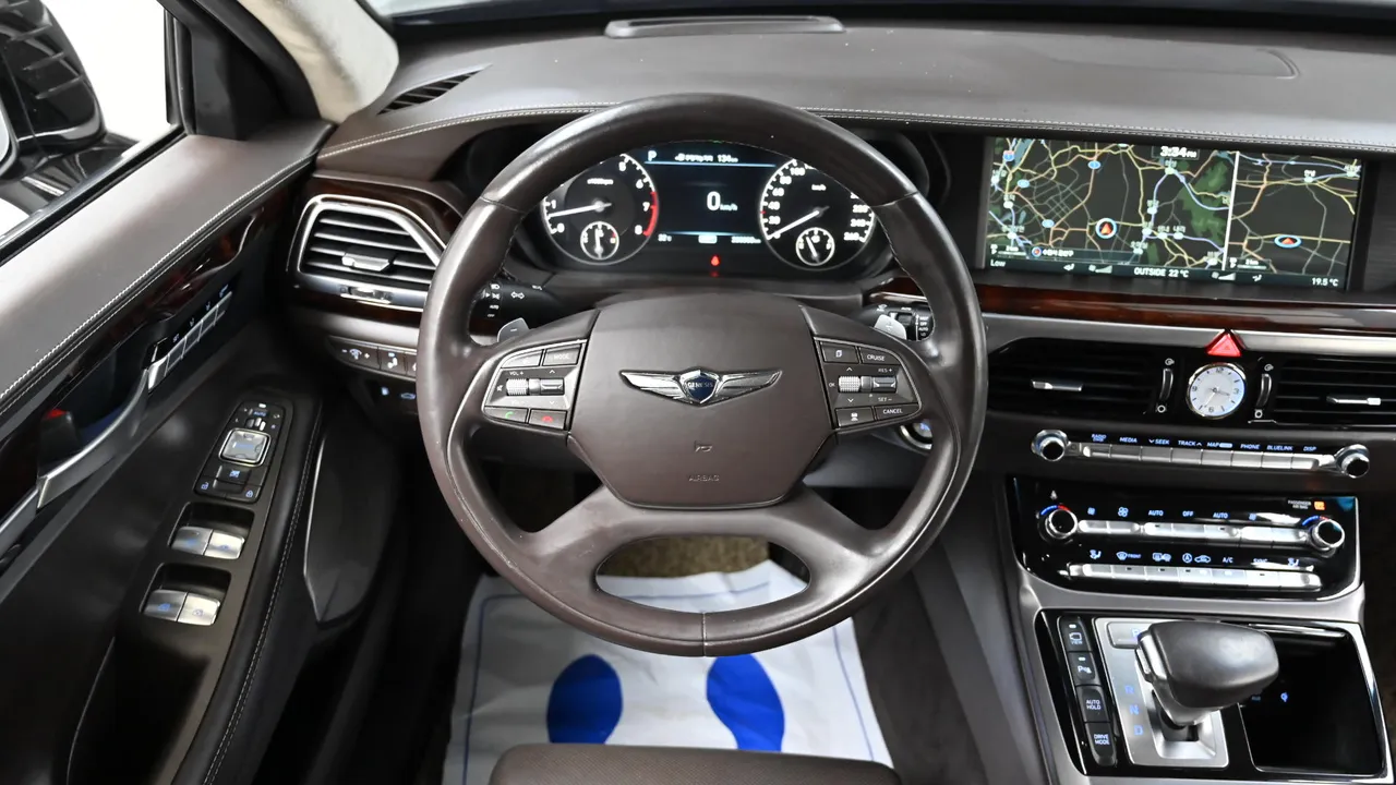 Genesis G90 — miniaturë 13