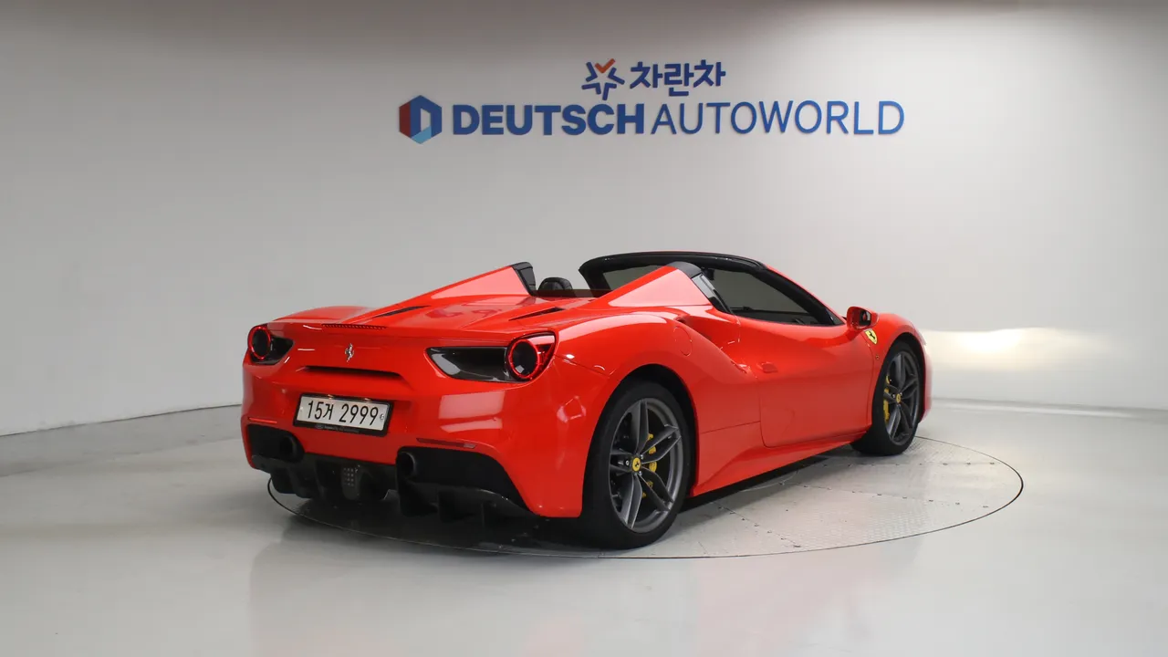 Ferrari 488 — miniaturë 2