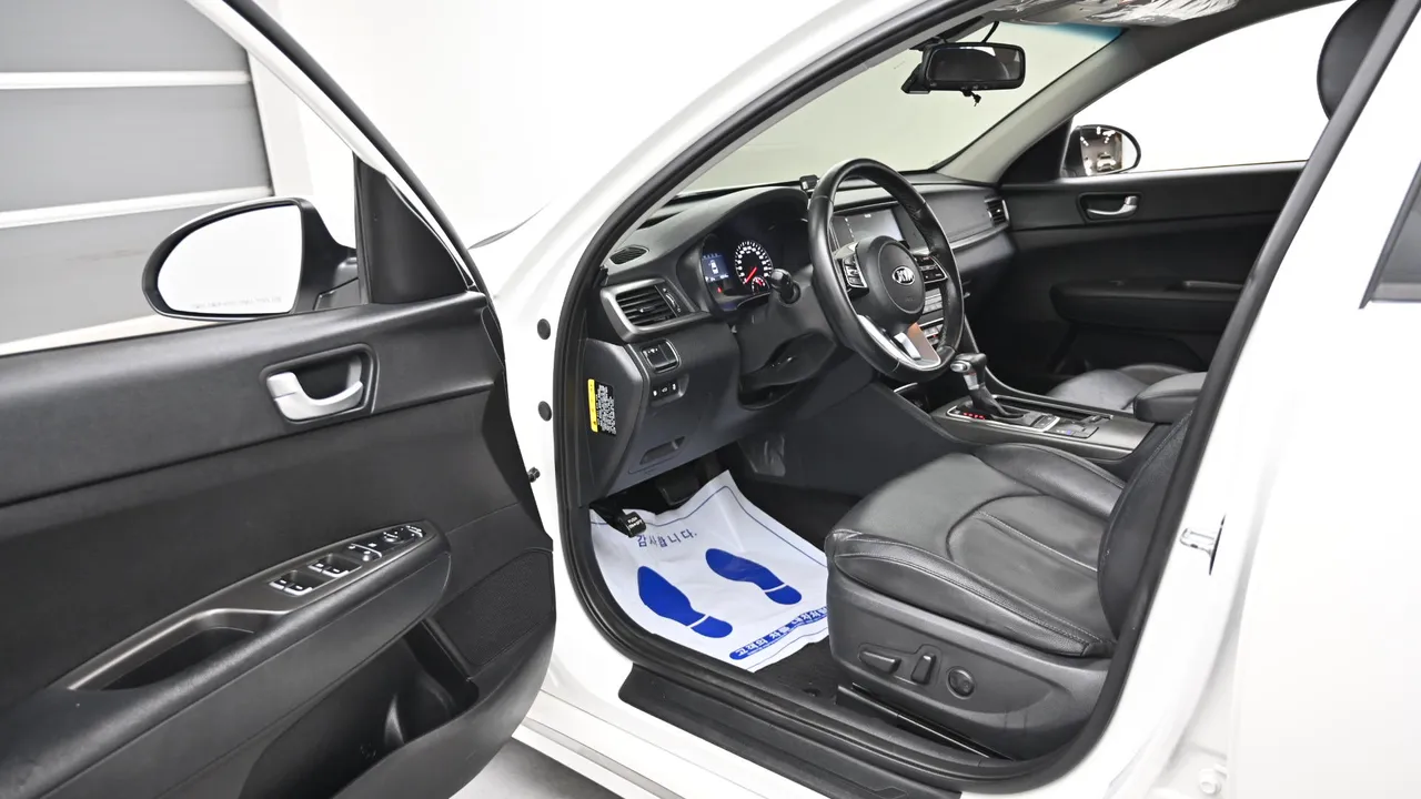 Kia K5 — miniaturë 11
