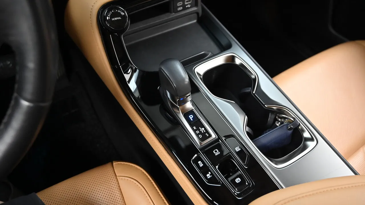 Lexus NX A Doua Generație 350h Premium