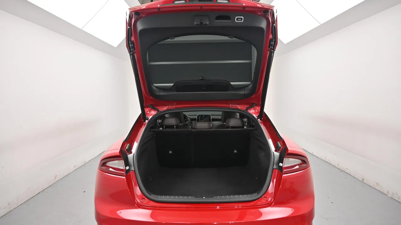 Kia Stinger — miniaturë 19