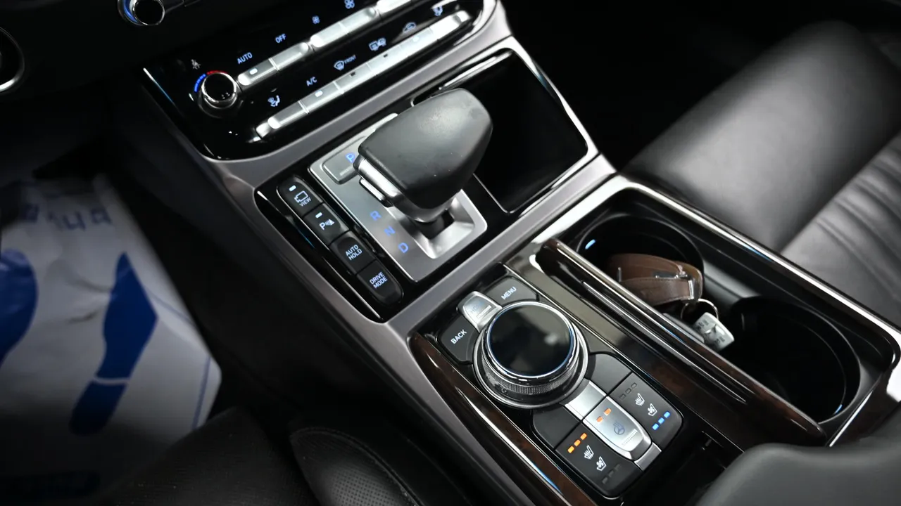 Genesis G90 — miniaturë 9
