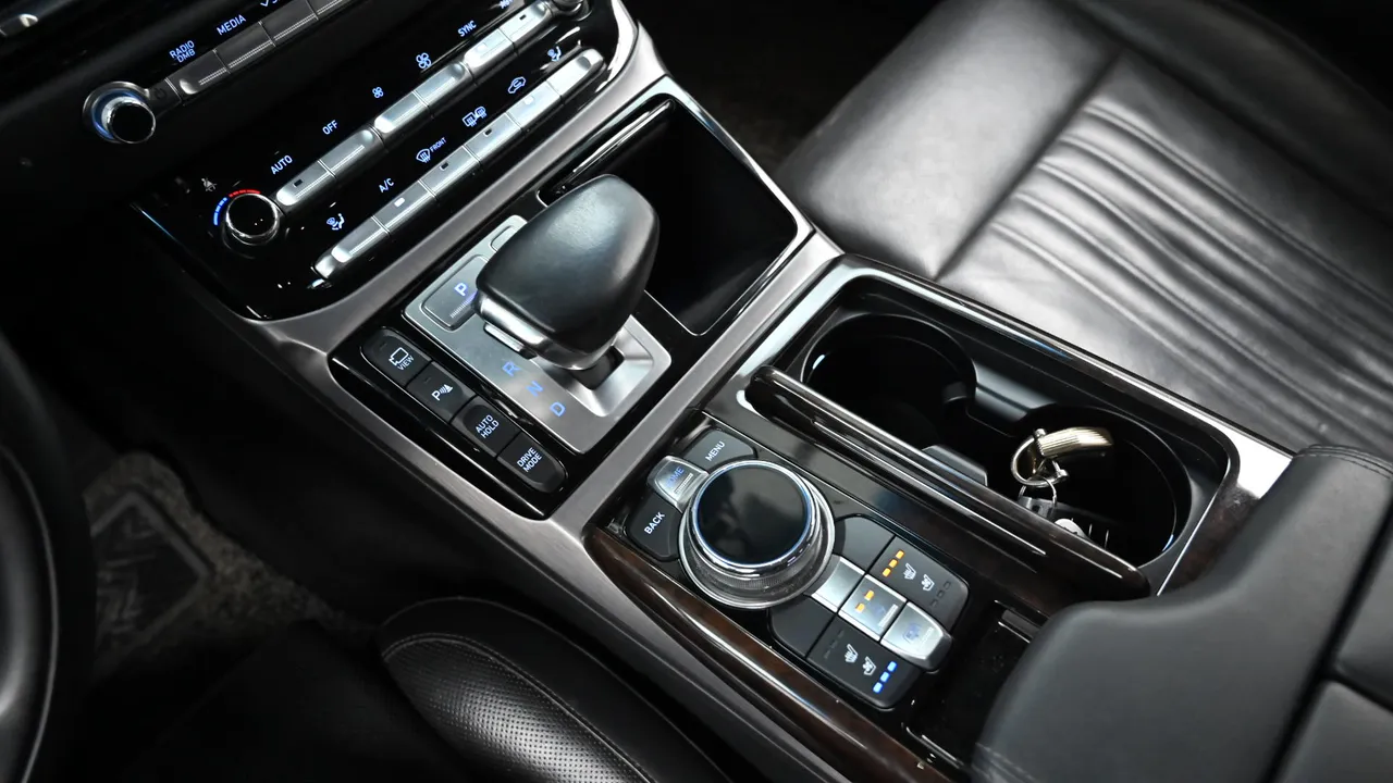Genesis G90 — miniaturë 9