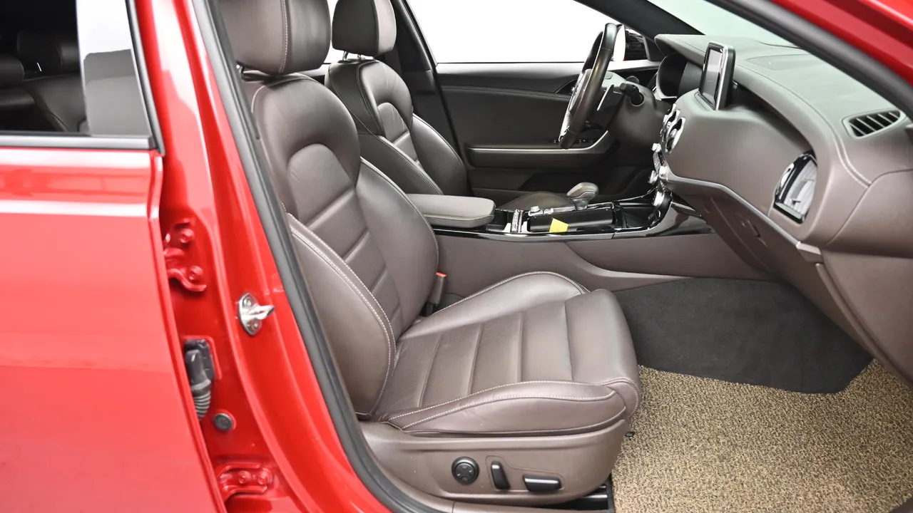 Kia Stinger — miniaturë 10