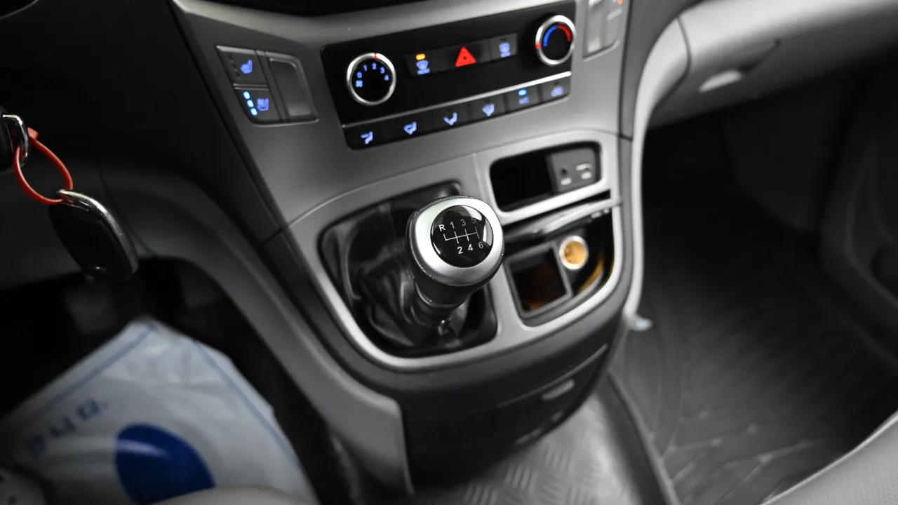 Hyundai Starex — miniaturë 9