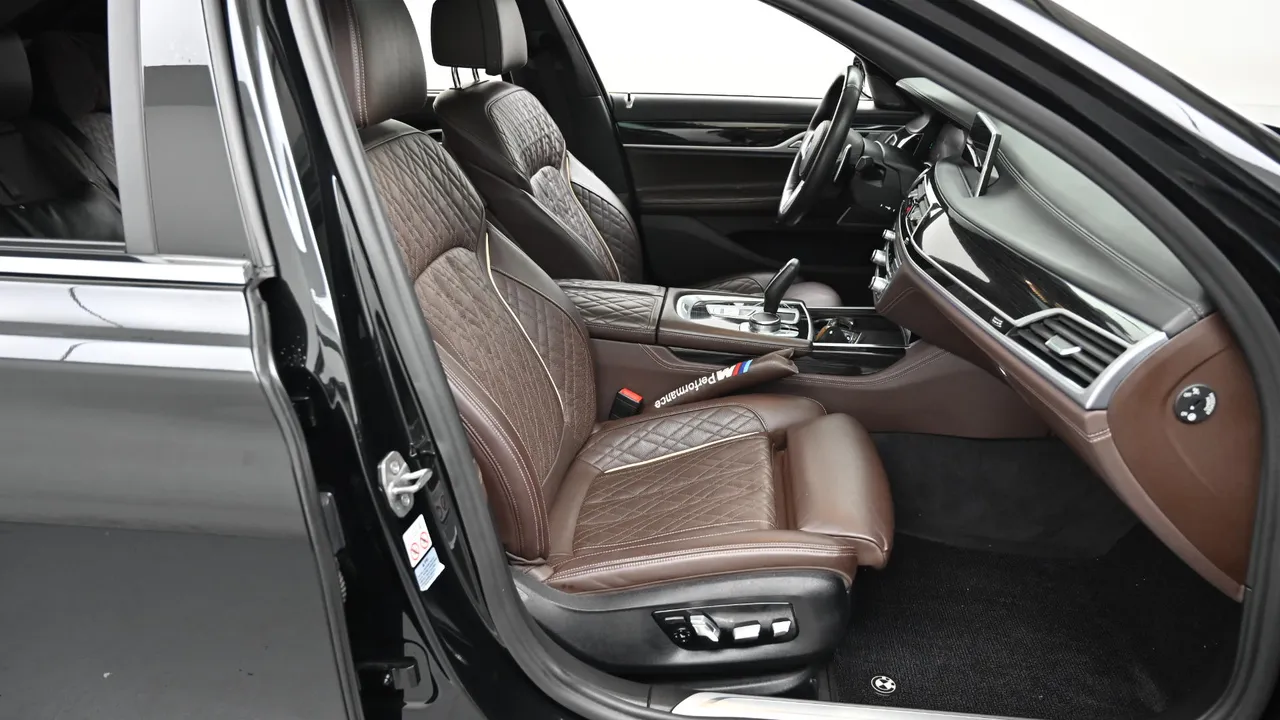 BMW 7er — miniaturë 10