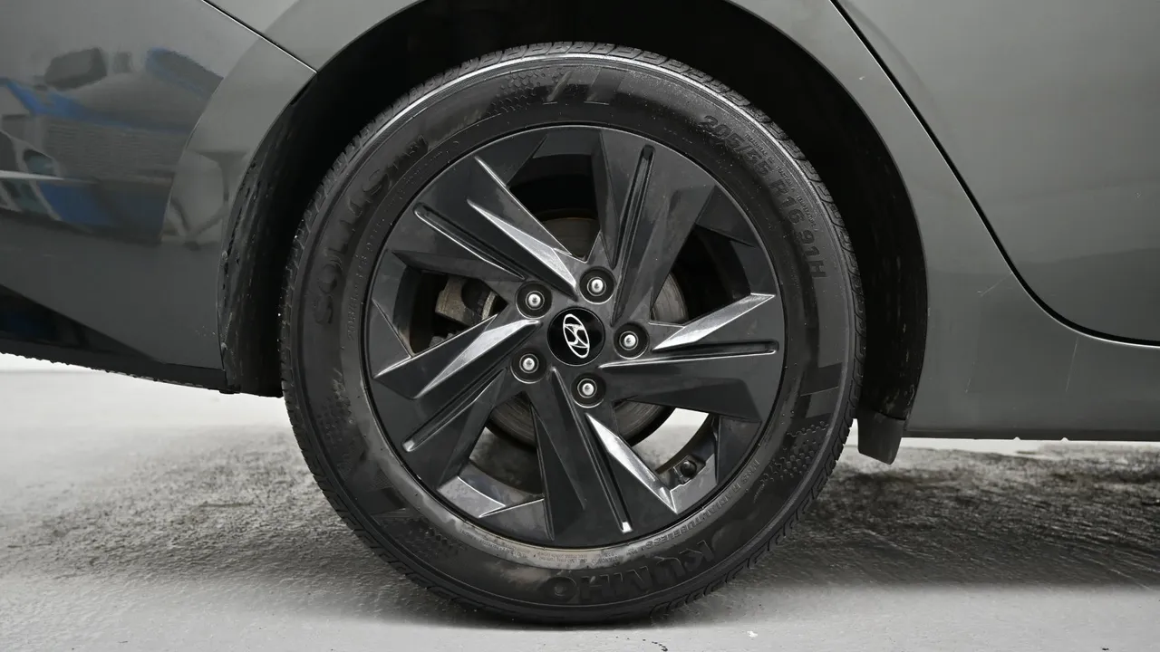 Hyundai Avante — miniaturë 5