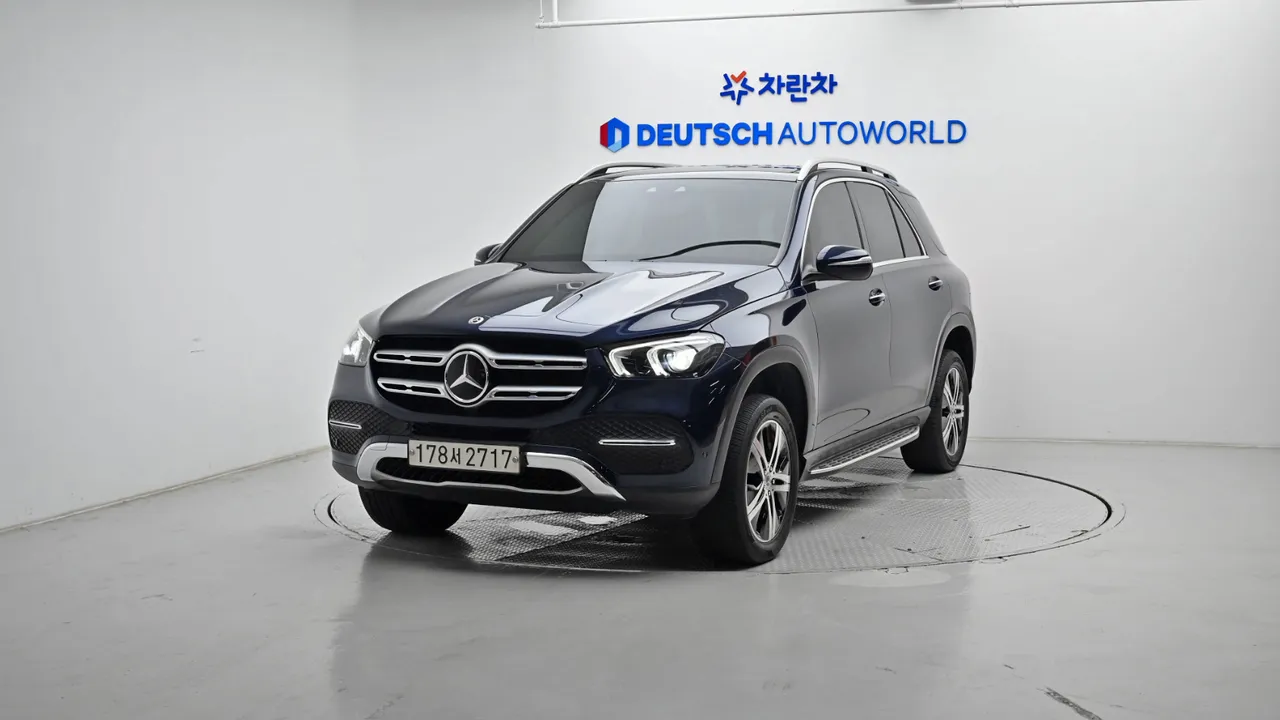 Mercedes-Benz GLE GLE300d 4MATIC — foto 1