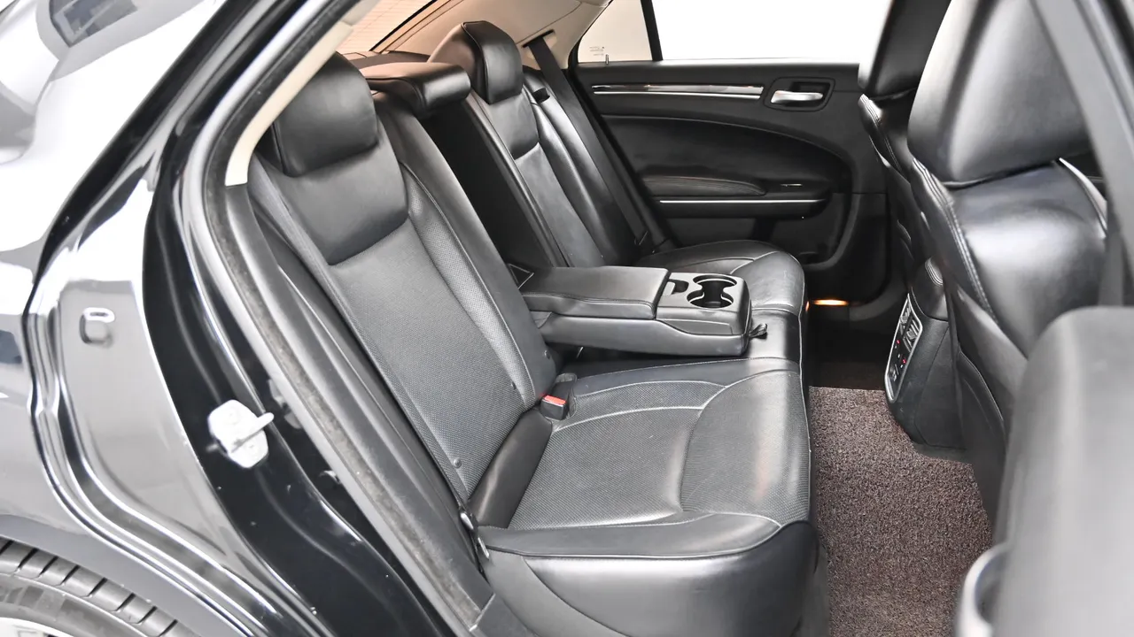 Chrysler 300C — miniaturë 12