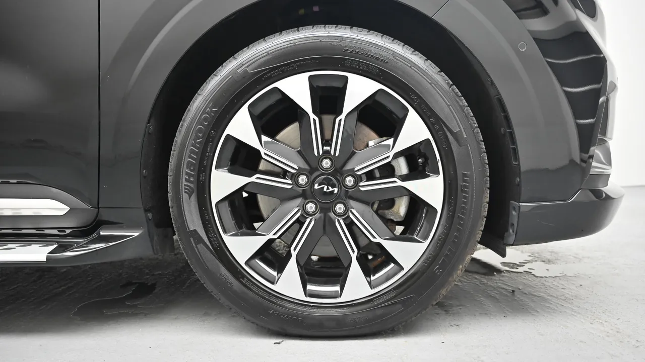 Kia Carnival — miniaturë 5