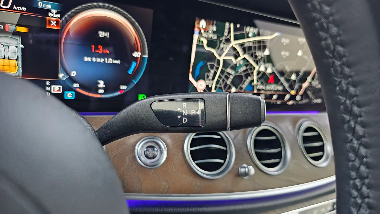 Mercedes-Benz E-klasse — miniaturë 9