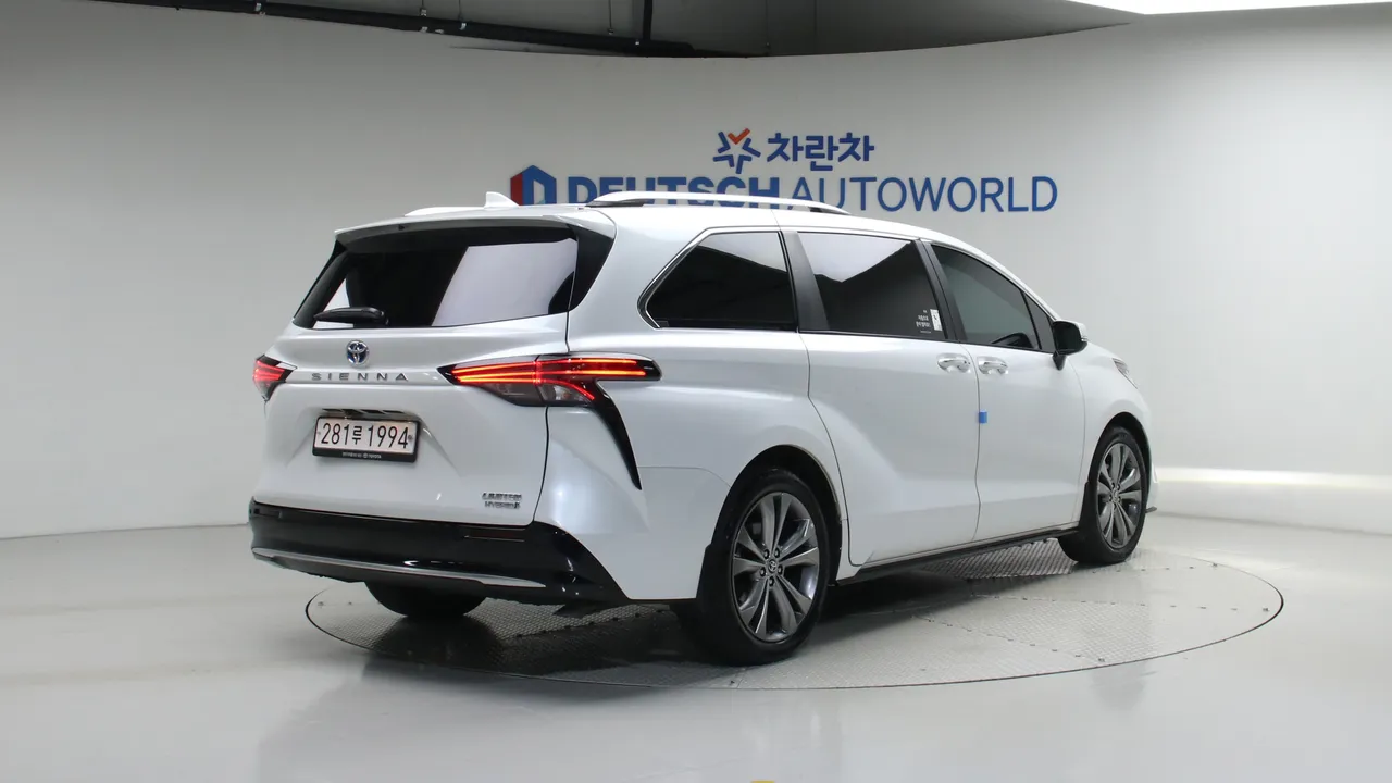 Toyota Sienna — miniaturë 2