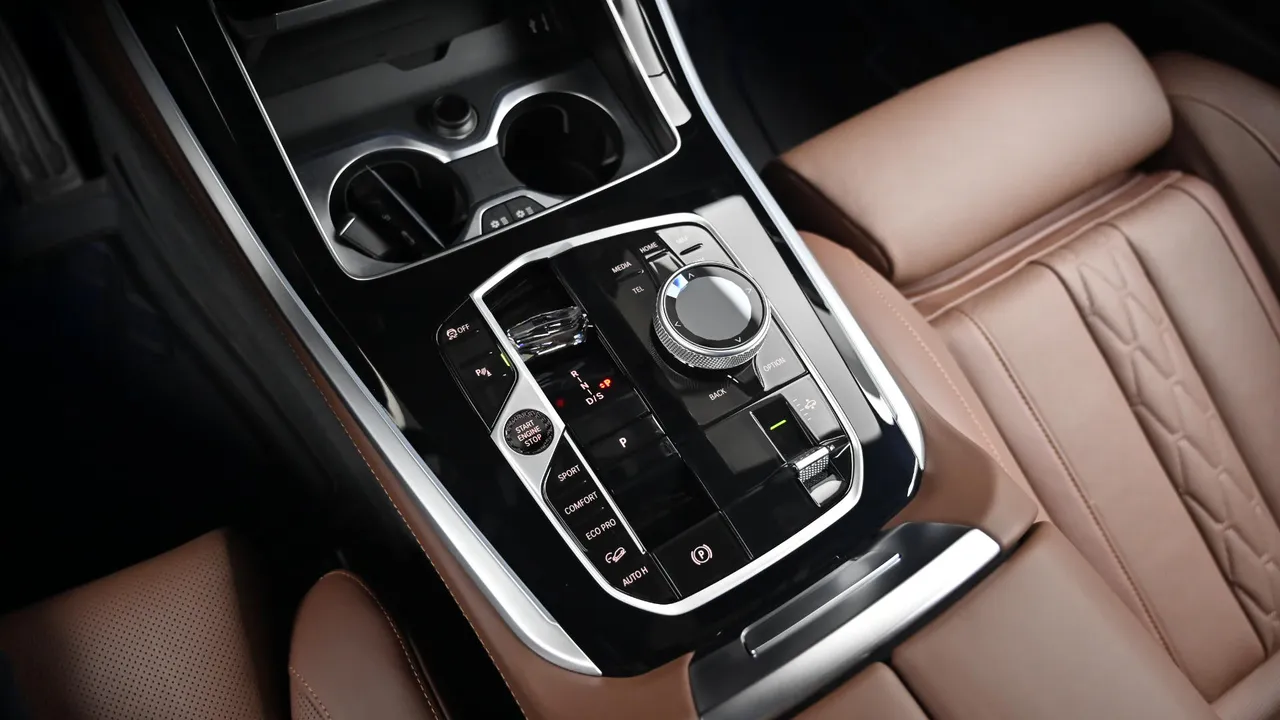 BMW X5 — miniaturë 9