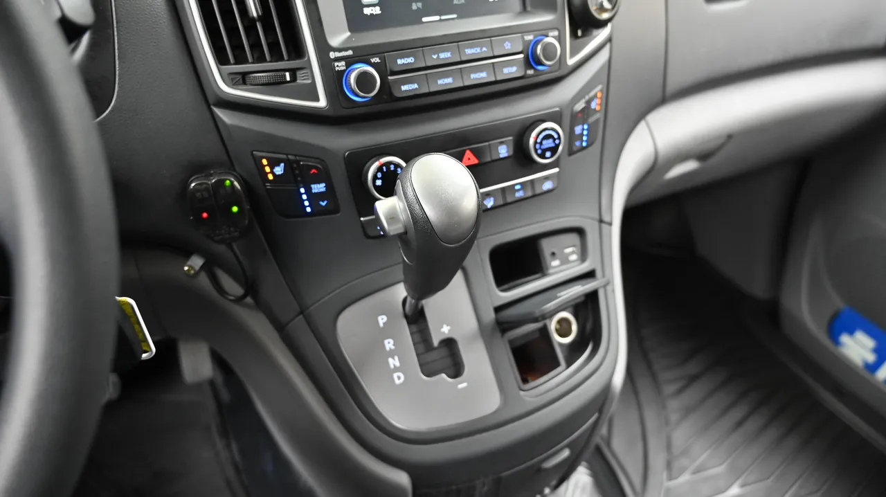 Hyundai Starex — miniaturë 9