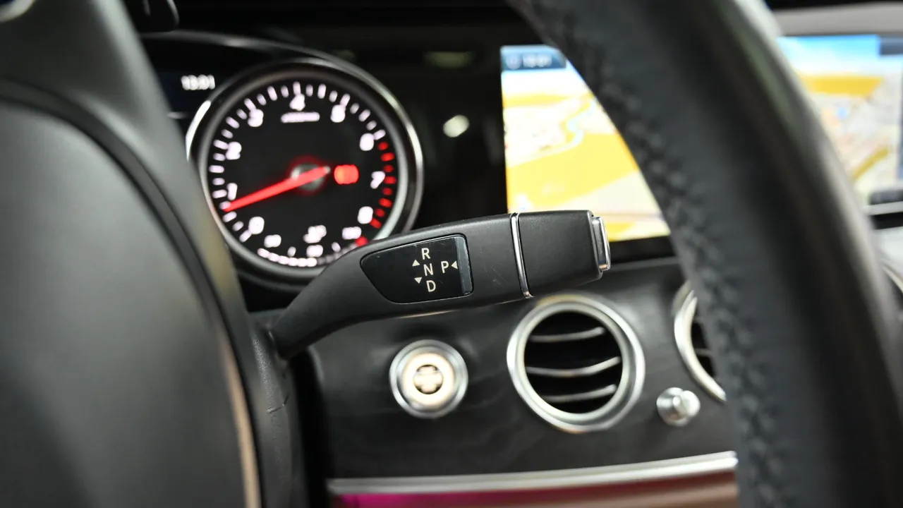 Mercedes-Benz E-klasse — miniaturë 9