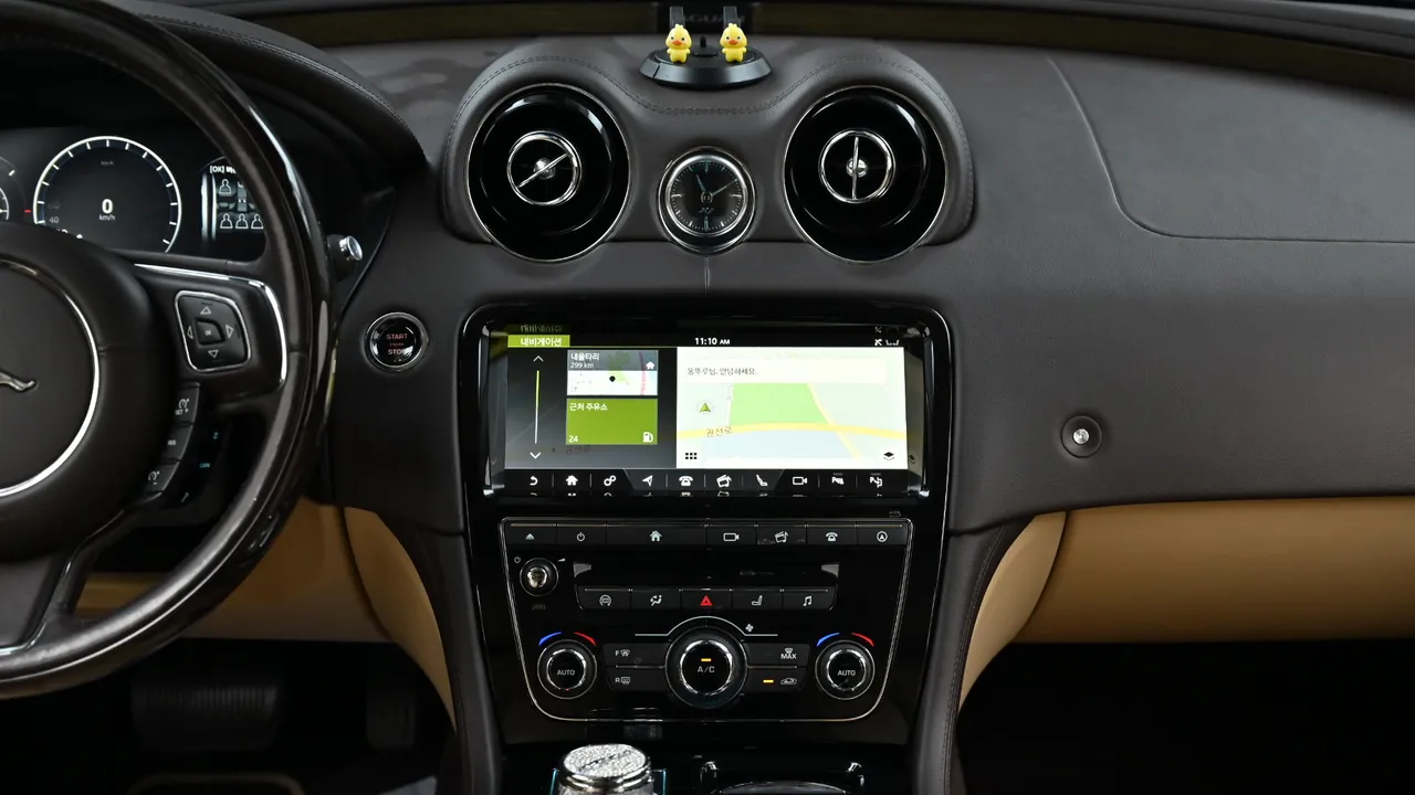 Jaguar XJ — miniaturë 14