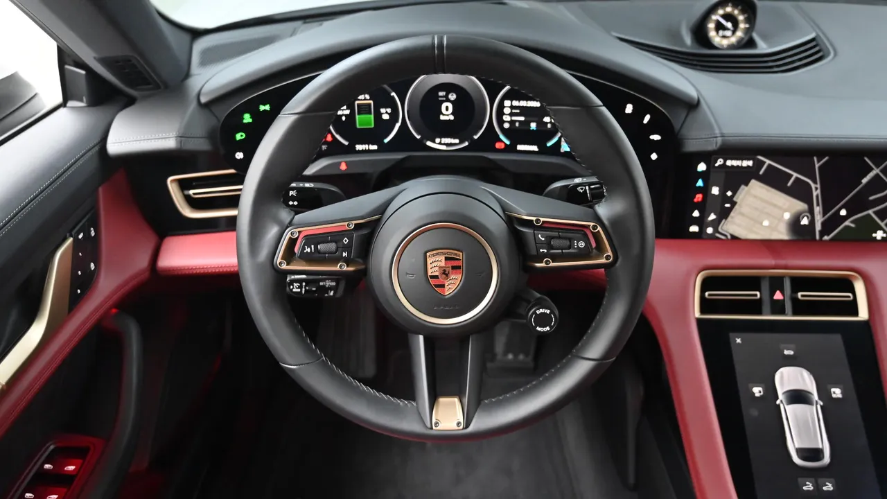 Porsche Taycan — miniaturë 22
