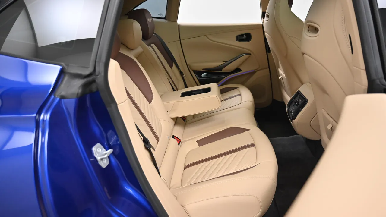 Aston Martin DBX — miniaturë 21
