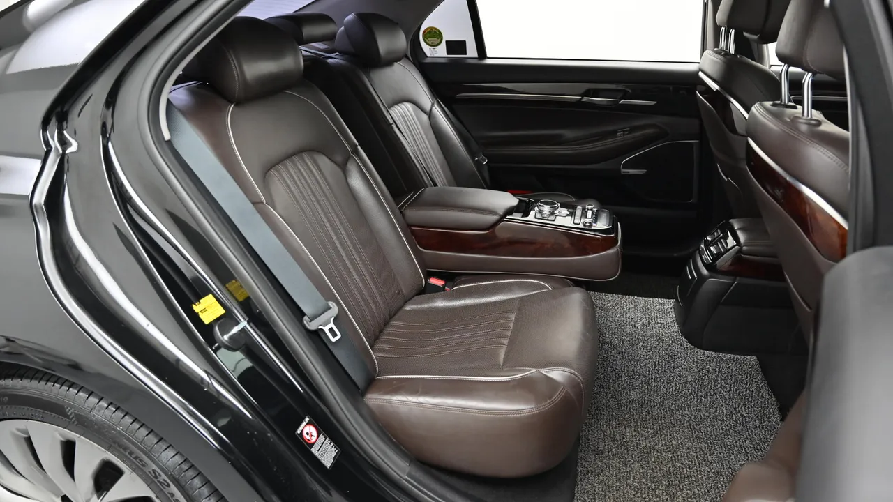 Genesis G90 — miniaturë 12