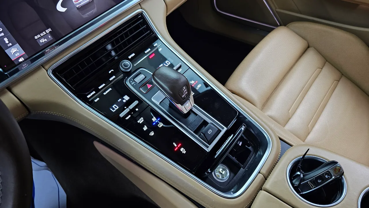 Porsche Panamera (971) 3.0 AWD