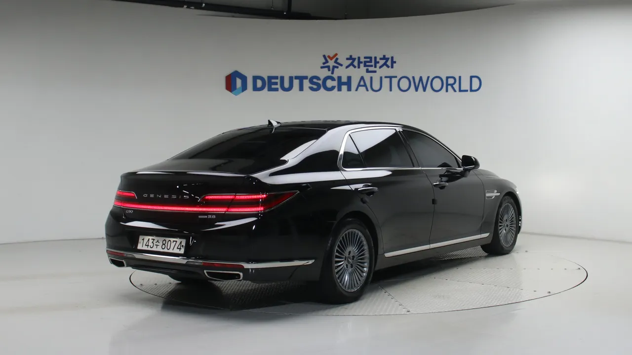 Genesis G90 — miniaturë 2