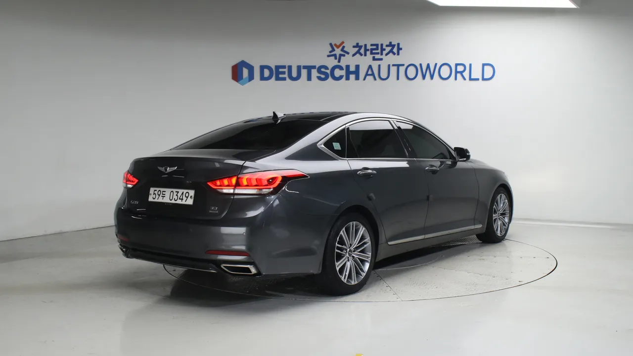 Genesis G80 — miniaturë 2